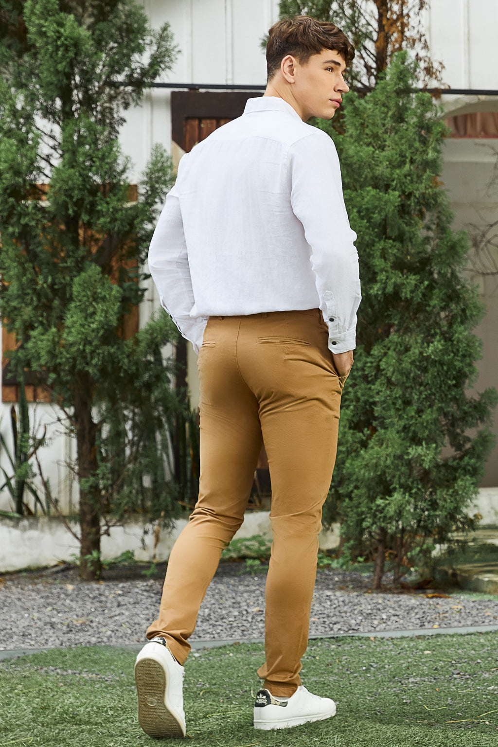 La Forbie Men’s Slim Fit Chino Pants